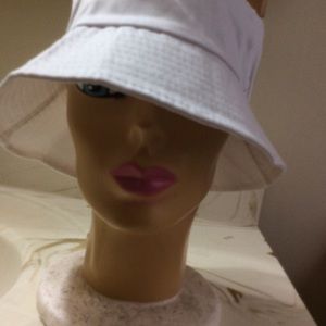 White bucket hat